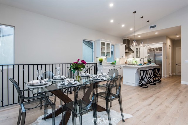 105 Juanita Avenue, Redondo Beach, California 90277, 4 Bedrooms Bedrooms, ,3 BathroomsBathrooms,Residential,Sold,Juanita,SB17254045