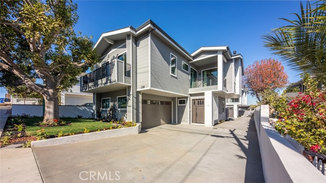 1917 Farrell Avenue, Redondo Beach, California 90278, 4 Bedrooms Bedrooms, ,3 BathroomsBathrooms,Residential,Sold,Farrell,PV20259109