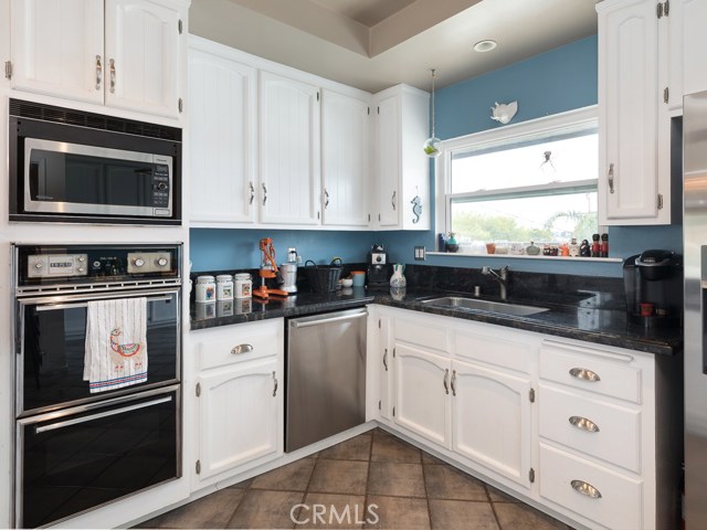 110 Juanita Avenue, Redondo Beach, California 90277, 2 Bedrooms Bedrooms, ,1 BathroomBathrooms,Residential,Sold,Juanita,SB19190456