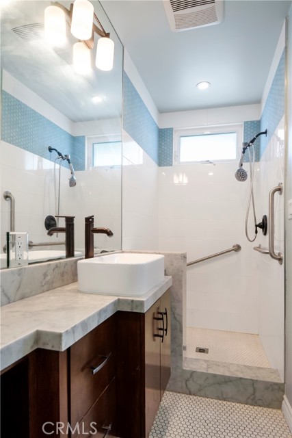 1605 Harkness, Manhattan Beach, California 90266, 3 Bedrooms Bedrooms, ,1 BathroomBathrooms,Residential,Sold,Harkness,SB21055276