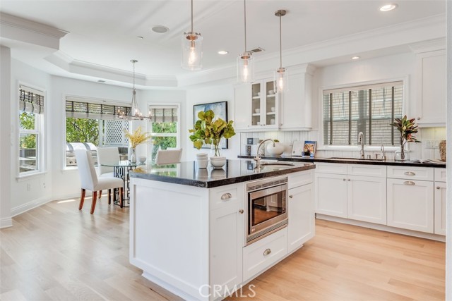 1038 Avenue D, Redondo Beach, California 90277, 5 Bedrooms Bedrooms, ,4 BathroomsBathrooms,Residential,Sold,Avenue D,PV21115047