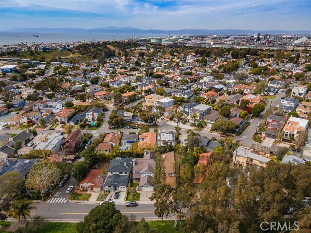 2217 Valley Drive, Manhattan Beach, California 90266, 4 Bedrooms Bedrooms, ,2 BathroomsBathrooms,Residential,Sold,Valley,SB21051487
