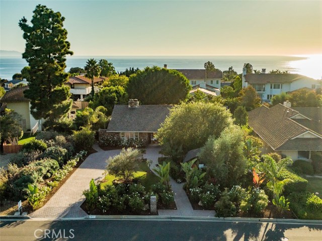 2817 Via Alvarado, Palos Verdes Estates, California 90274, 4 Bedrooms Bedrooms, ,3 BathroomsBathrooms,Residential,Sold,Via Alvarado,PV19248080