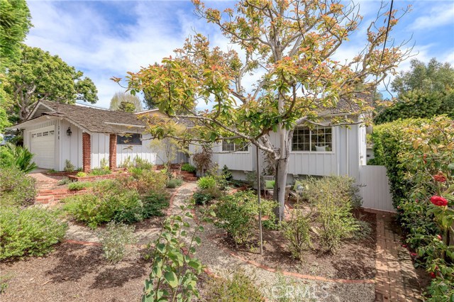 300 Meadows Avenue, Manhattan Beach, California 90266, 4 Bedrooms Bedrooms, ,2 BathroomsBathrooms,Residential,Sold,Meadows,SB19079287