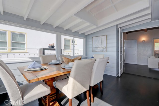 3905 Crest Drive, Manhattan Beach, California 90266, 3 Bedrooms Bedrooms, ,Residential,Sold,Crest,SB19240278