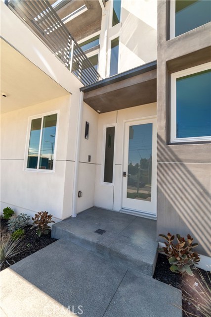 2715 Carnegie Lane, Redondo Beach, California 90278, 4 Bedrooms Bedrooms, ,4 BathroomsBathrooms,Residential,Sold,Carnegie,SB19176335
