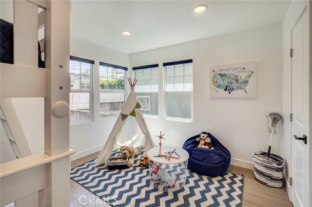 3528 Maple Avenue, Manhattan Beach, California 90266, 3 Bedrooms Bedrooms, ,2 BathroomsBathrooms,Residential,Sold,Maple,SB18217502