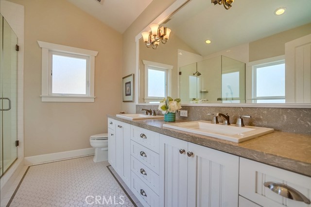 105 S Prospect Avenue, Redondo Beach, California 90277, 4 Bedrooms Bedrooms, ,2 BathroomsBathrooms,Residential,Sold,S Prospect,SB18121161