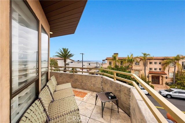 712 Highland Avenue, Manhattan Beach, California 90266, 3 Bedrooms Bedrooms, ,4 BathroomsBathrooms,Residential,Sold,Highland,SB21087613