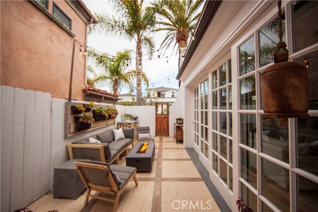 515 23rd Street, Manhattan Beach, California 90266, 3 Bedrooms Bedrooms, ,3 BathroomsBathrooms,Residential,Sold,23rd,SB21052388