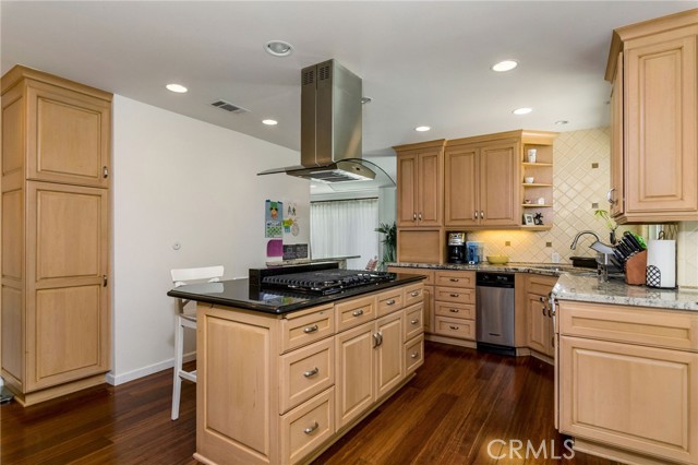 11 Cerrito Place, Rolling Hills Estates, California 90274, 3 Bedrooms Bedrooms, ,2 BathroomsBathrooms,Residential,Sold,Cerrito,SB21054660