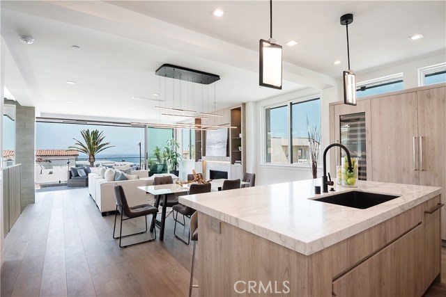 705 Crest Drive, Manhattan Beach, California 90266, 5 Bedrooms Bedrooms, ,2 BathroomsBathrooms,Residential,Sold,Crest,SB20098855