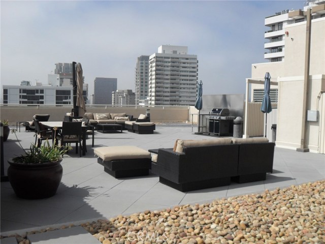2 Bed Home for Sale in Los Angeles, California