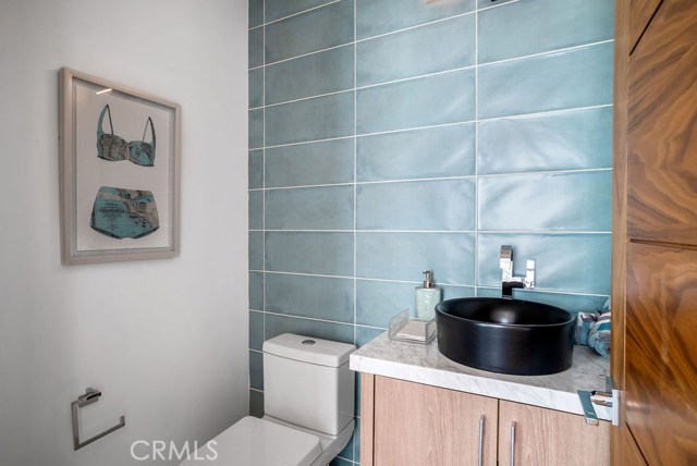 945 7th Street, Hermosa Beach, California 90254, 4 Bedrooms Bedrooms, ,3 BathroomsBathrooms,Residential,Sold,7th,SB19140226