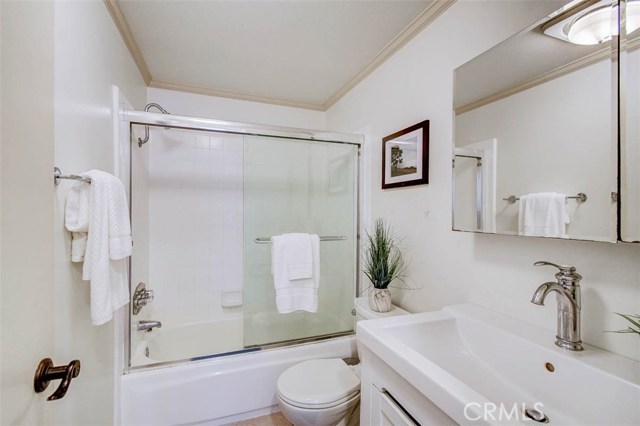 607 Prospect Avenue, Redondo Beach, California 90277, 1 Bedroom Bedrooms, ,1 BathroomBathrooms,Residential,Sold,Prospect,OC20052821