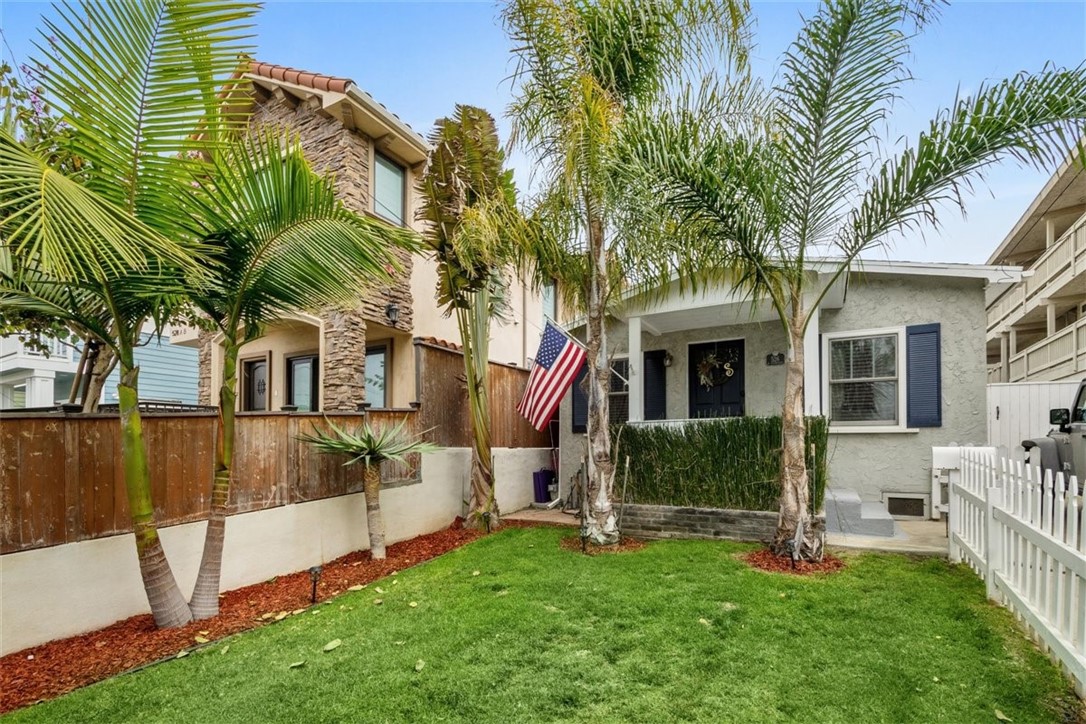 526 Francisca Avenue, Redondo Beach, California 90277, 3 Bedrooms Bedrooms, ,1 BathroomBathrooms,Residential,Sold,Francisca,SB21067379