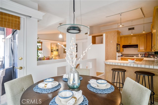 1517 Crest Drive, Manhattan Beach, California 90266, 3 Bedrooms Bedrooms, ,2 BathroomsBathrooms,Residential,Sold,Crest,SB19195795