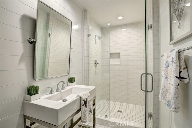 2208 Wendy Way, Manhattan Beach, California 90266, 3 Bedrooms Bedrooms, ,2 BathroomsBathrooms,Residential,Sold,Wendy,SB17249870