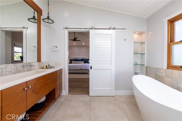 1631 19th Street, Manhattan Beach, California 90266, 5 Bedrooms Bedrooms, ,4 BathroomsBathrooms,Residential,Sold,19th,SB20082155
