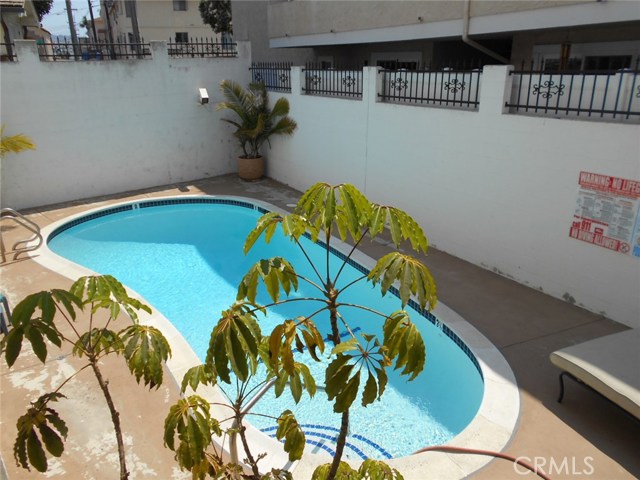 425 Catalina Avenue, Redondo Beach, California 90277, 3 Bedrooms Bedrooms, ,3 BathroomsBathrooms,Residential,Sold,Catalina,SB17159128