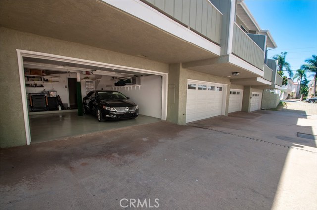 714 Irena Avenue, Redondo Beach, California 90277, 2 Bedrooms Bedrooms, ,3 BathroomsBathrooms,Residential,Sold,Irena,PV20136752