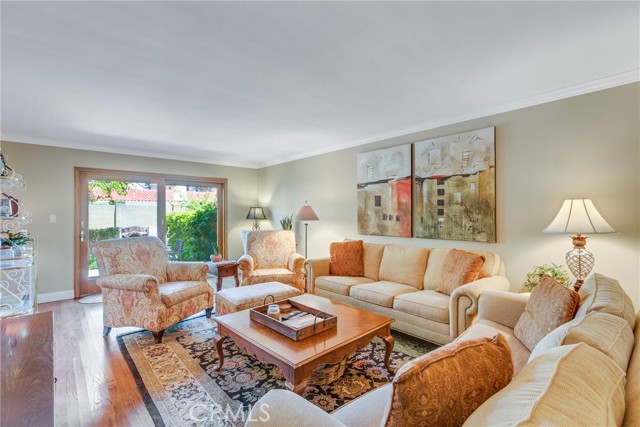 25 Via Granada, Rolling Hills Estates, California 90274, 3 Bedrooms Bedrooms, ,2 BathroomsBathrooms,Residential,Sold,Via Granada,TR21114102