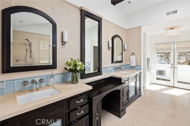 2200 Elm Avenue, Manhattan Beach, California 90266, 4 Bedrooms Bedrooms, ,3 BathroomsBathrooms,Residential,Sold,Elm,SB21076957