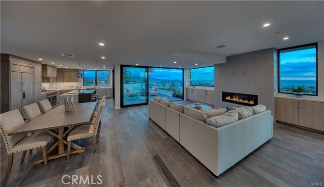 946 8th Street, Hermosa Beach, California 90254, 4 Bedrooms Bedrooms, ,3 BathroomsBathrooms,Residential,Sold,8th,SB20005641