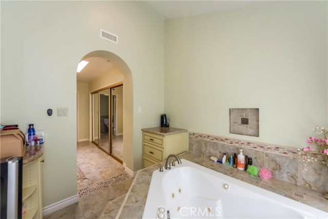 34 Horseshoe Lane, Rolling Hills Estates, California 90274, 4 Bedrooms Bedrooms, ,4 BathroomsBathrooms,Residential,Sold,Horseshoe,SB18061448