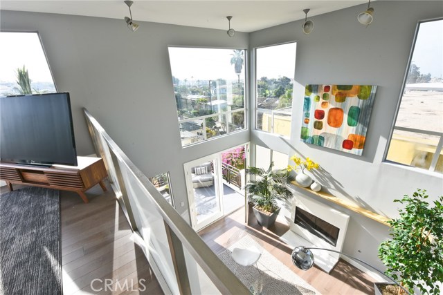 708 Manhattan Beach Blvd., Manhattan Beach, California 90266, 2 Bedrooms Bedrooms, ,2 BathroomsBathrooms,Residential,Sold,Manhattan Beach Blvd.,SB18012661