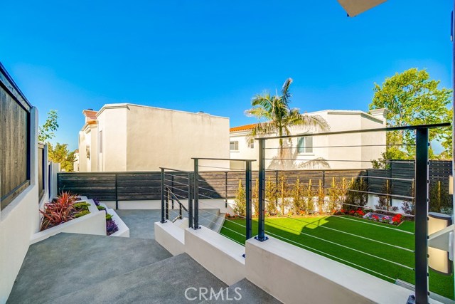 521 Helberta Avenue, Redondo Beach, California 90277, 4 Bedrooms Bedrooms, ,3 BathroomsBathrooms,Residential,Sold,Helberta,SB19088015