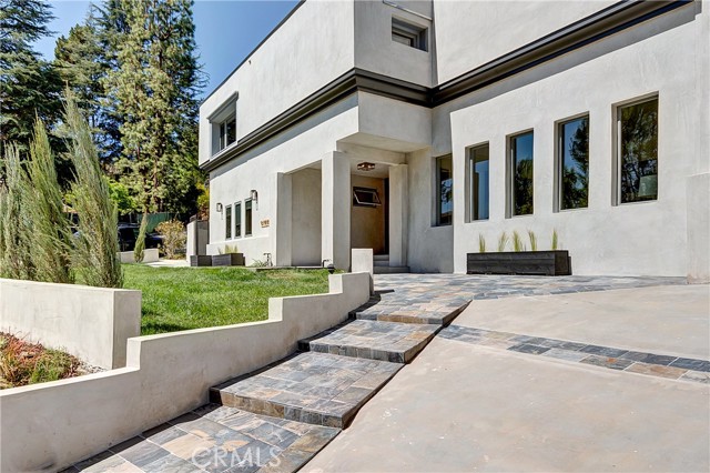 Detail Gallery Image 1 of 1 For 9789 Blantyre Dr, Beverly Hills,  CA 90210 - 6 Beds | 4 Baths