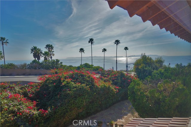 30506 Via La Cresta, Rancho Palos Verdes, California 90275, 4 Bedrooms Bedrooms, ,3 BathroomsBathrooms,Residential,Sold,Via La Cresta,SB17280269