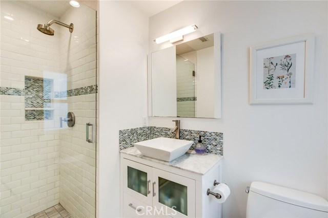 2416 Elm Avenue, Manhattan Beach, California 90266, 4 Bedrooms Bedrooms, ,2 BathroomsBathrooms,Residential,Sold,Elm,SB19275935