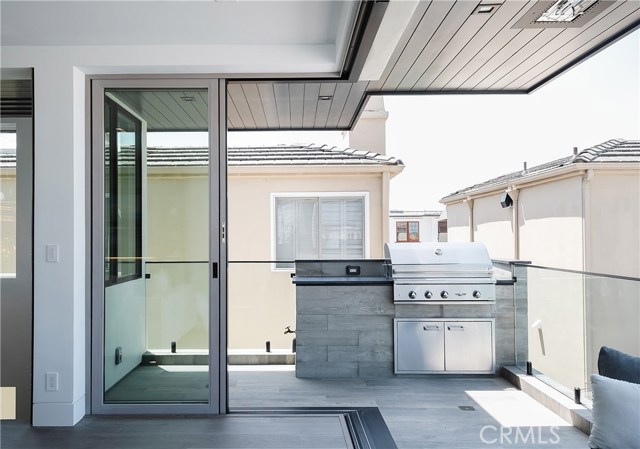 705 Crest Drive, Manhattan Beach, California 90266, 5 Bedrooms Bedrooms, ,2 BathroomsBathrooms,Residential,Sold,Crest,SB20098855