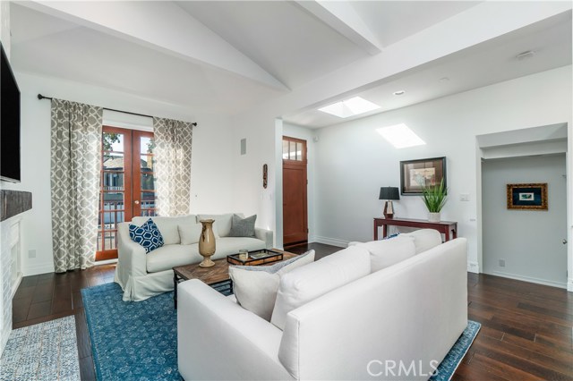 3304 Poinsettia Avenue, Manhattan Beach, California 90266, 5 Bedrooms Bedrooms, ,2 BathroomsBathrooms,Residential,Sold,Poinsettia,SB20035052