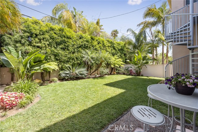 556 Helberta Avenue, Redondo Beach, California 90277, 4 Bedrooms Bedrooms, ,3 BathroomsBathrooms,Residential,Sold,Helberta,SB20115662