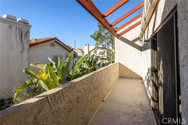 Rear Patio Deck!
