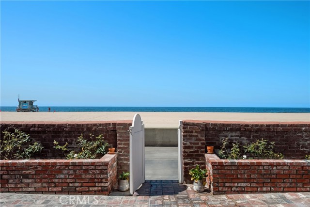 3007 The Strand, Hermosa Beach, California 90254, 4 Bedrooms Bedrooms, ,3 BathroomsBathrooms,Residential,Sold,The Strand,SB21070884