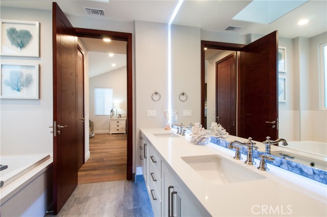 2110 Ernest Avenue, Redondo Beach, California 90278, 4 Bedrooms Bedrooms, ,3 BathroomsBathrooms,Residential,Sold,Ernest,SB21132960