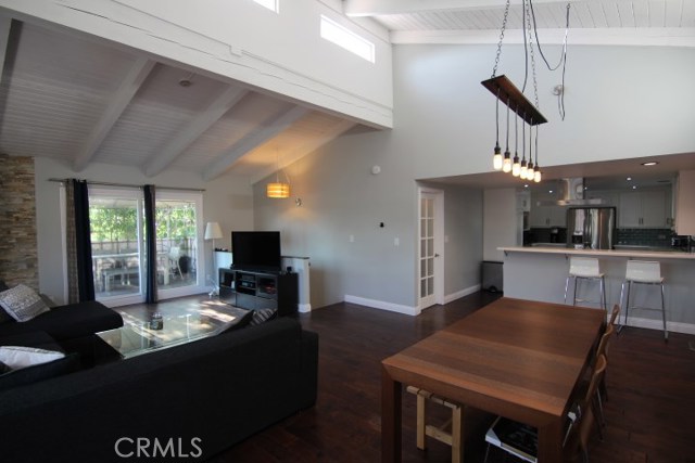 2200 Mathews Avenue, Redondo Beach, California 90278, 3 Bedrooms Bedrooms, ,2 BathroomsBathrooms,Residential,Sold,Mathews,SB17088942