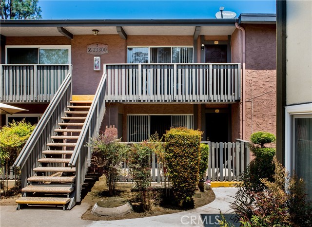 Photo of 23300 Marigold Avenue #Z202, Torrance, CA 90502