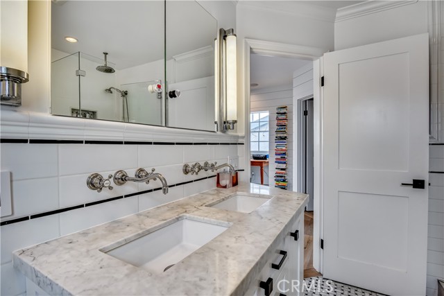 552 3rd Street, Manhattan Beach, California 90266, 3 Bedrooms Bedrooms, ,1 BathroomBathrooms,Residential,Sold,3rd,SB21099557