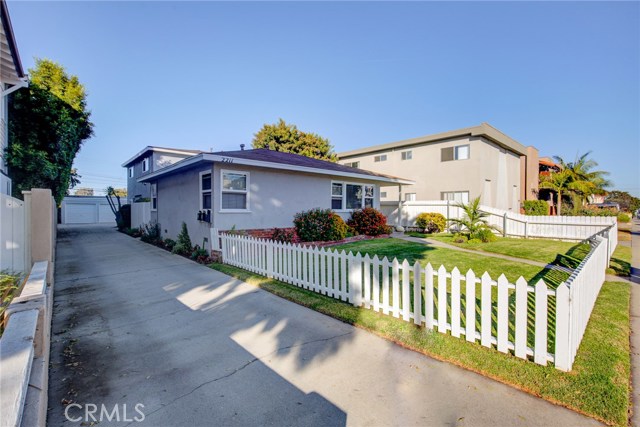 2211 Nelson Avenue, Redondo Beach, California 90278, ,Residential Income,Sold,Nelson,SB19252670