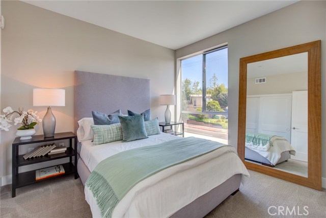 1920 Pacific Coast Highway, Redondo Beach, California 90277, 1 Bedroom Bedrooms, ,1 BathroomBathrooms,Residential,Sold,Pacific Coast Highway,OC20068896