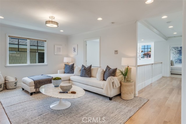 1038 Avenue D, Redondo Beach, California 90277, 5 Bedrooms Bedrooms, ,4 BathroomsBathrooms,Residential,Sold,Avenue D,PV21115047