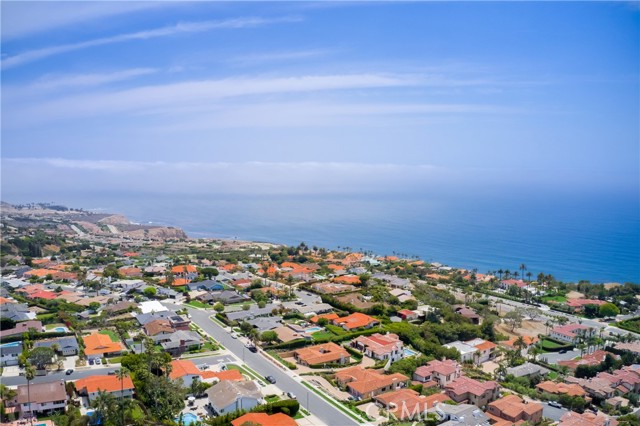 30065 Via Victoria, Rancho Palos Verdes, California 90275, 4 Bedrooms Bedrooms, ,4 BathroomsBathrooms,Residential,Sold,Via Victoria,SB21130900