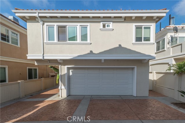 613 Lucia Avenue, Redondo Beach, California 90277, 3 Bedrooms Bedrooms, ,2 BathroomsBathrooms,Residential,Sold,Lucia,SB19228857