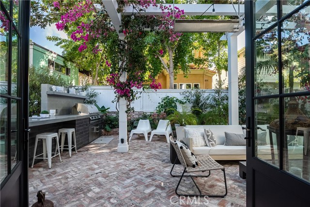 724 29th Street, Manhattan Beach, California 90266, 4 Bedrooms Bedrooms, ,3 BathroomsBathrooms,Residential,Sold,29th,SB19279046