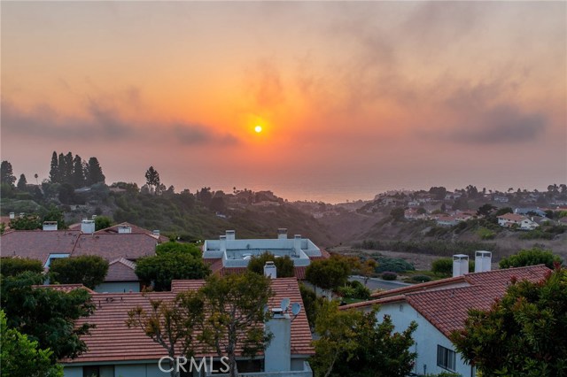 6542 Ocean Crest Drive, Rancho Palos Verdes, California 90275, 2 Bedrooms Bedrooms, ,2 BathroomsBathrooms,Residential,Sold,Ocean Crest,PV20181624